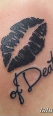 fotó csók tetoválás 2018.02.21 -től №013 - tetováló csók -