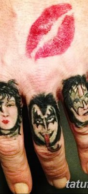 fotó csók tetoválás 2018.02.21 -től №016 - tetováló csók -