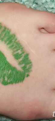 fotó csók tetoválás 2018.02.21 -től №025 - tetováló csók -