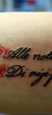 fotó csók tetoválás 2018.02.21 -től №051 - tetováló csók -