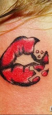 fotó tetováló csók 2018.02.21 -től №058 - tetováló csók -