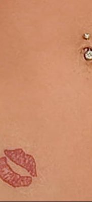 fotó a tetováló csókról 2018.02.21 -től №060 - tetováló csók -