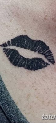 fotó csók tetoválás 2018.02.21 -től №073 - tetováló csók -