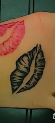 fotó tetováló csók 2018.02.21 -től №085 - tetováló csók -