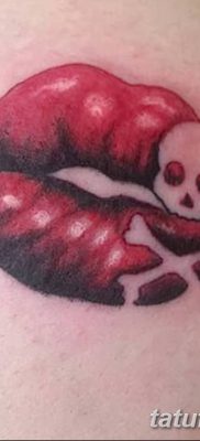 fotó tetováló csók 2018.02.21 -től №087 - tetováló csók -