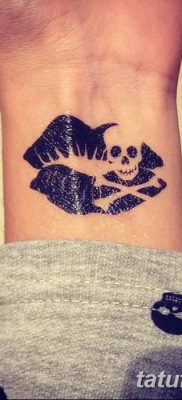 fotó csók tetoválás 2018.02.21 -től №092 - tetováló csók -