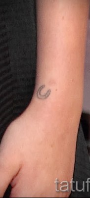 Patkótetoválás a csuklón - példa a képen - 07122015 - 1