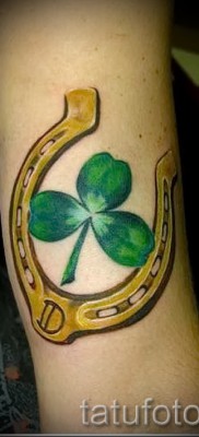 lóhere tetoválás patkóval - opció a 7. fotón