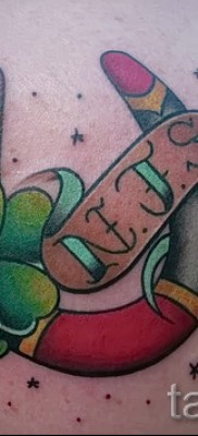 lóhere tetoválás patkóval - opció a 3. fotón