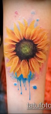 napraforgó tetoválás fotó (jelentése) - példa egy érdekes tetoválási tervre - 056