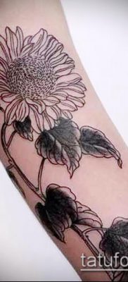 napraforgó tetoválás fotó (jelentése) - példa egy érdekes tetoválási tervre - 055