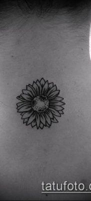 napraforgó tetoválás fotó (jelentése) - példa egy érdekes tetoválási tervre - 036