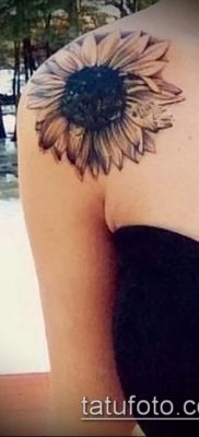 napraforgó tetoválás fotó (jelentése) - példa egy érdekes tetoválási tervre - 029
