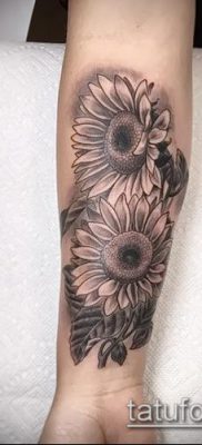 napraforgó tetoválás fotó (jelentése) - példa egy érdekes tetoválási rajzra - 028