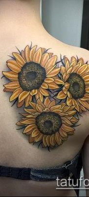 napraforgó tetoválás fotó (jelentése) - példa egy érdekes tetoválási tervre - 023