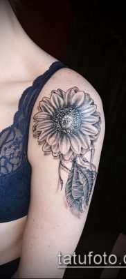 napraforgó tetoválás fotó (jelentése) - példa egy érdekes tetoválási rajzra - 010