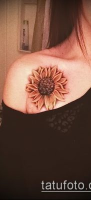 napraforgó tetoválás fotó (jelentése) - példa egy érdekes tetoválási rajzra - 009