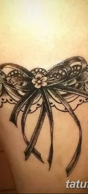 fotó harisnyakötő tetoválásról, kelt 2017. 03. 09. 142. sz. - Harisnyakötő tetoválás -