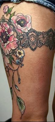 fotó harisnyakötő tetoválásról, kelt 2017. 03. 09. 146. szám - Harisnyakötő tetoválás -