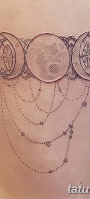 fotó harisnyakötő tetoválásról, kelt 2017. 03. 09. 168. szám - Harisnyakötő tetoválás -