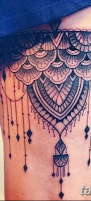 fotó egy harisnyakötő tetoválásról, kelt 2017. 03. 09. 185. szám - Harisnyakötő tetoválás -