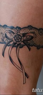 fotó egy harisnyakötő tetoválásról, kelt 2017. 03. 09. 191. szám - Harisnyakötő tetoválás -