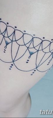 fotó harisnyakötő tetoválásról, kelt 2017. 03. 03. 193. szám - Harisnyakötő tetoválás -