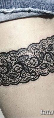 fotó harisnyakötő tetoválásról, kelt 2017. 03. 09. 222. sz. - Harisnyakötő tetoválás -