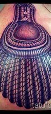 021. fotó tetováló epalettekről (érték)