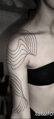 fotó tetoválás egyenes vonal (szalag) 2017.08.11 -től №114 - Egyenes vonalú tetoválás