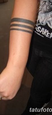 fotó tetoválás egyenes vonal (szalag) kelt 2017.08.11. №134 - Egyenes vonalú tetoválás