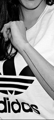 fotó tetoválás egyenes vonal (szalag) kelt 2017.08.11. №157 - Egyenes vonalú tetoválás