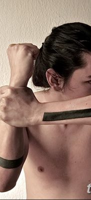 fotó tetoválás egyenes vonal (szalag) kelt 2017.08.11. №158 - Egyenes vonalú tetoválás