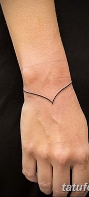 fotó tetoválás egyenes vonal (szalag) kelt 2017.08.11. №168 - Egyenes vonalú tetoválás