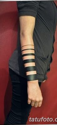 fotó tetoválás egyenes vonal (csík) 2017.08.11 -től №009 - Egyenes vonalú tetoválás
