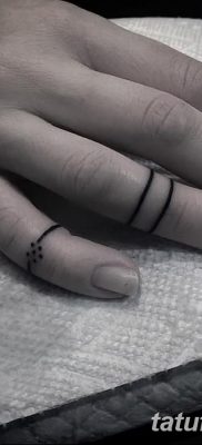fotó tetoválás egyenes vonal (szalag) kelt 2017.08.11. №022 - Egyenes vonalú tetoválás