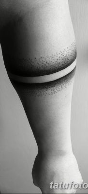 fotó tetoválás egyenes vonal (szalag) kelt 2017.08.11. №026 - Egyenes vonalú tetoválás