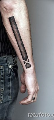 fotó tetoválás egyenes vonal (szalag) kelt 2017.08.11. №029 - Egyenes vonalú tetoválás