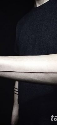 fotó tetoválás egyenes vonal (szalag) kelt 2017.08.11. №034 - Egyenes vonalú tetoválás