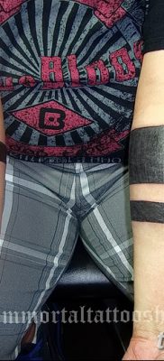 fotó tetoválás egyenes vonal (szalag) kelt 2017.08.11. №036 - Egyenes vonalú tetoválás