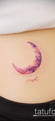 fotó a félhold tetoválásról (jelentése) - egy példa egy érdekes tetoválási tervre - 055