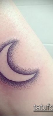 fotó a félhold tetoválásról (jelentése) - egy példa egy érdekes tetoválás -tervezésre - 045