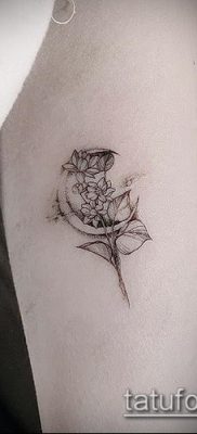 fotó a félhold tetoválásról (jelentése) - példa egy érdekes tetoválási tervre - 031