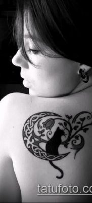 fotó a félhold tetoválásról (jelentése) - egy példa egy érdekes tetoválás -tervezésre - 021