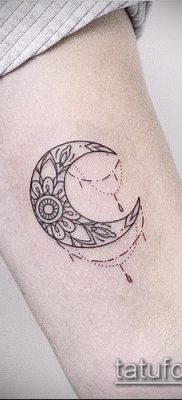 fotó a félhold tetoválásról (jelentése) - egy példa egy érdekes tetoválás -tervezésre - 019