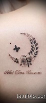 fotó a félhold tetoválásról (jelentése) - példa egy érdekes tetoválási tervre - 018