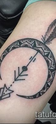 fotó a félhold tetoválásról (jelentése) - egy példa egy érdekes tetoválás -tervezésre - 016