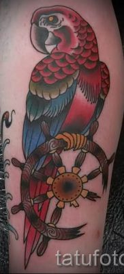 фото пример за татуировка на папагал за статия за значението на татуировка с папагал - 45