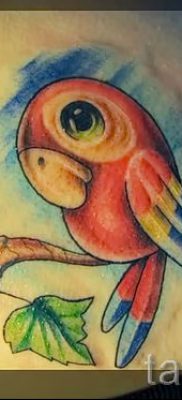 фото пример за татуировка на папагал за статия за значението на татуировка с папагал - 26