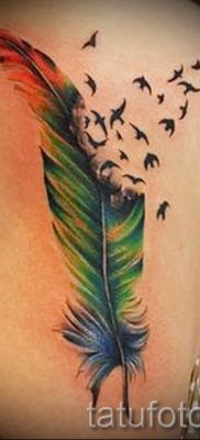 фото пример за татуировка на папагал за статия за значението на татуировка с папагал - 4